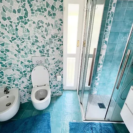 Апартаменты Nautilus Vista Mare Mozzafiato A 180 Gradi- Posto Auto Privato - 2 Matrimoniali Piu 1 Divano Letto Singolo-sky,netflix-wifi 200mg Рапалло