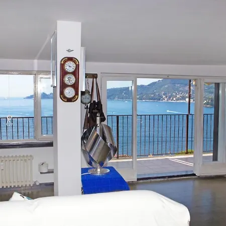 Nautilus Vista Mare Mozzafiato A 180 Gradi- Posto Auto Privato - 2 Matrimoniali Piu 1 Divano Letto Singolo-sky,netflix-wifi 200mg *
