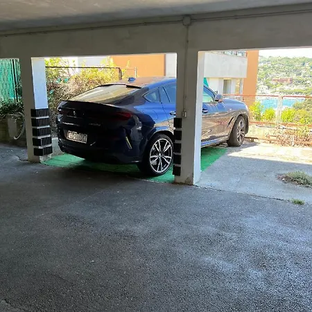 Nautilus Vista Mare Mozzafiato A 180 Gradi- Posto Auto Privato - 2 Matrimoniali Piu 1 Divano Letto Singolo-sky,netflix-wifi 200mg Daire *