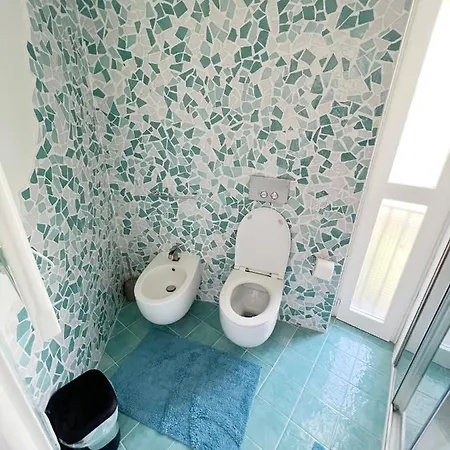 Nautilus Vista Mare Mozzafiato A 180 Gradi- Posto Auto Privato - 2 Matrimoniali Piu 1 Divano Letto Singolo-sky,netflix-wifi 200mg *