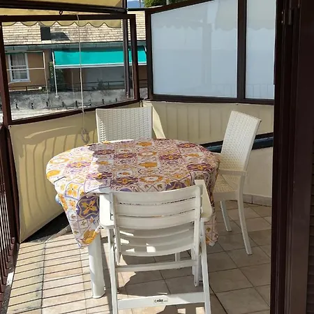 Nautilus Vista Mare Mozzafiato A 180 Gradi- Posto Auto Privato - 2 Matrimoniali Piu 1 Divano Letto Singolo-sky,netflix-wifi 200mg Apartment