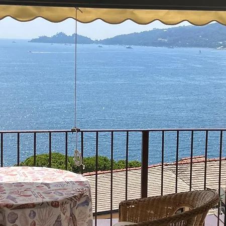 Apartment Nautilus Vista Mare Mozzafiato A 180 Gradi- Posto Auto Privato - 2 Matrimoniali Piu 1 Divano Letto Singolo-sky,netflix-wifi 200mg