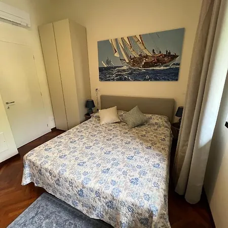 Apartment Nautilus Vista Mare Mozzafiato A 180 Gradi- Posto Auto Privato - 2 Matrimoniali Piu 1 Divano Letto Singolo-sky,netflix-wifi 200mg