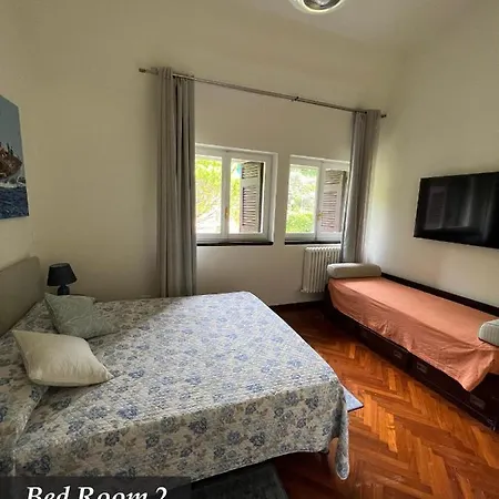 Nautilus Vista Mare Mozzafiato A 180 Gradi- Posto Auto Privato - 2 Matrimoniali Piu 1 Divano Letto Singolo-sky,netflix-wifi 200mg
