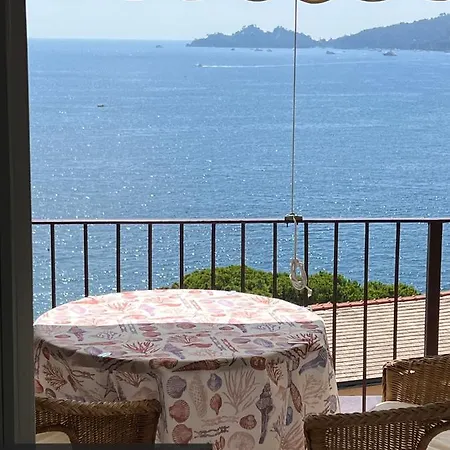 Apartment Nautilus Vista Mare Mozzafiato A 180 Gradi- Posto Auto Privato - 2 Matrimoniali Piu 1 Divano Letto Singolo-sky,netflix-wifi 200mg *